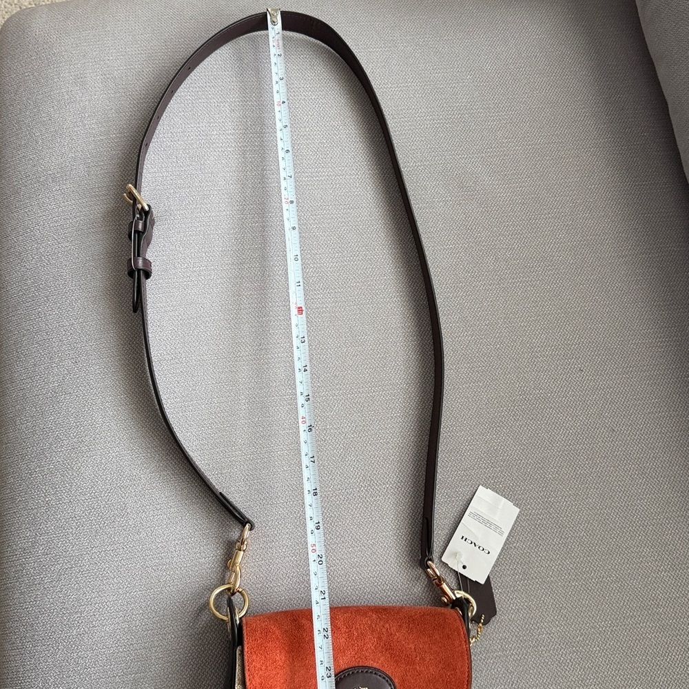 Coach. Kleo bag Signature Canvas Suede - Picture 14 of 14